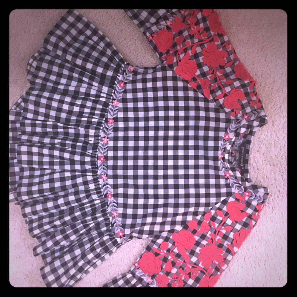 NWOT Anthropologie gorgeous ruffle top blouse XS